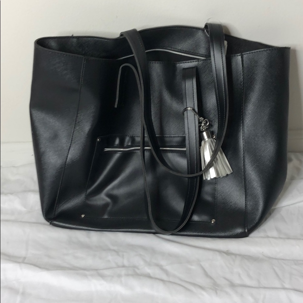 BLACK WEEKENDER